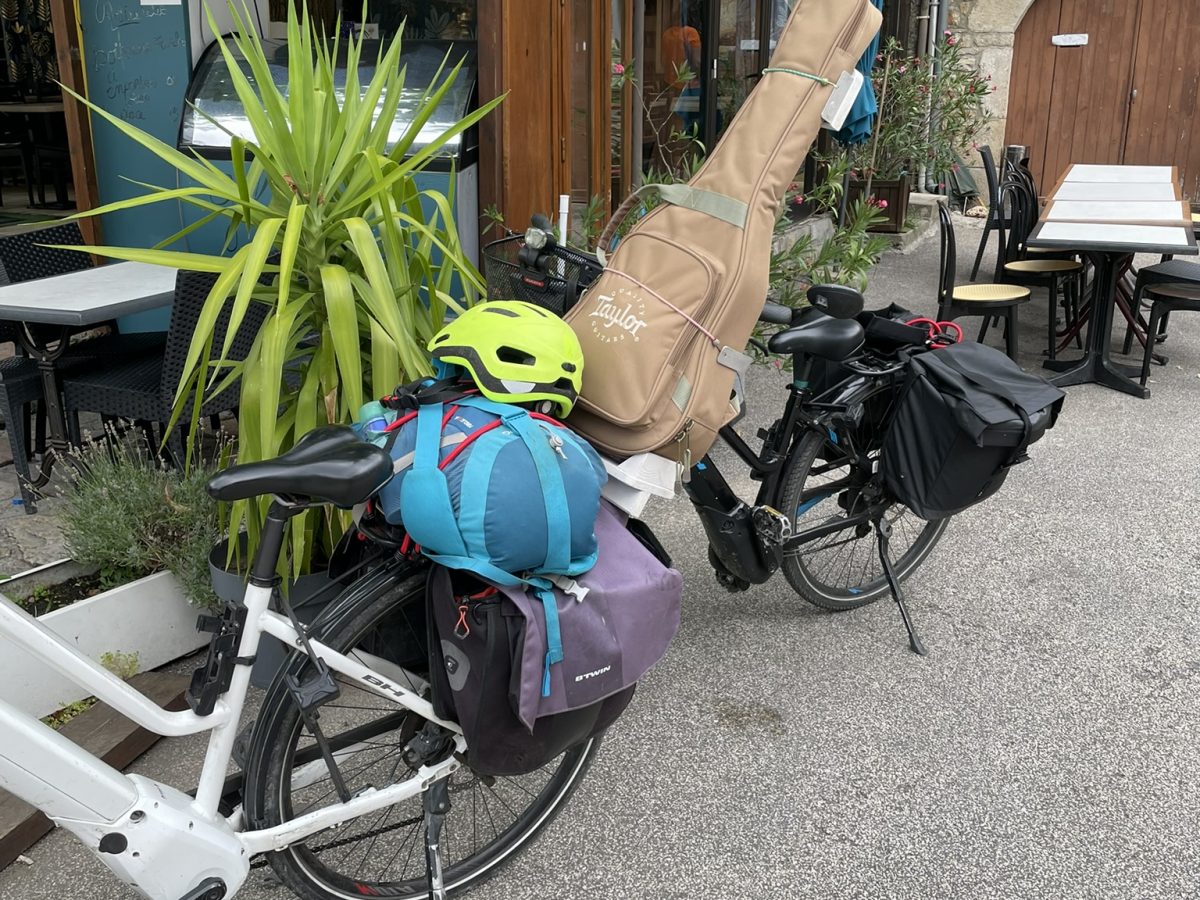 ukulélé transportable en vélo