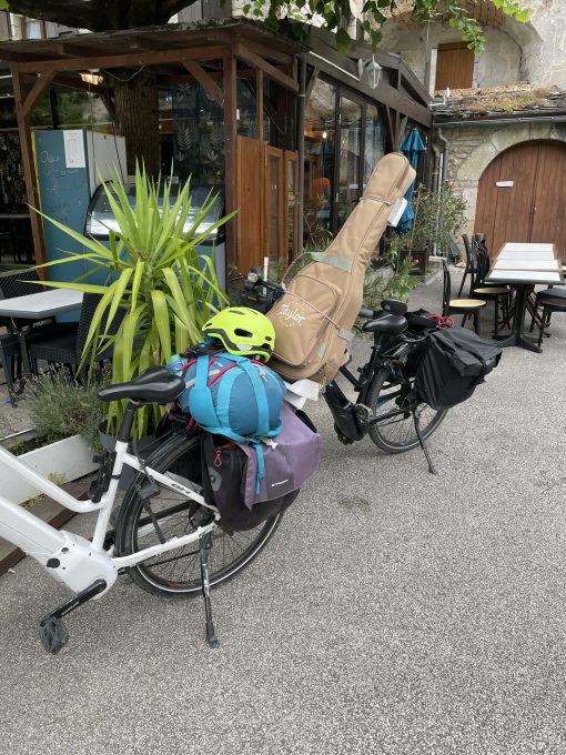 ukulélé transportable en vélo